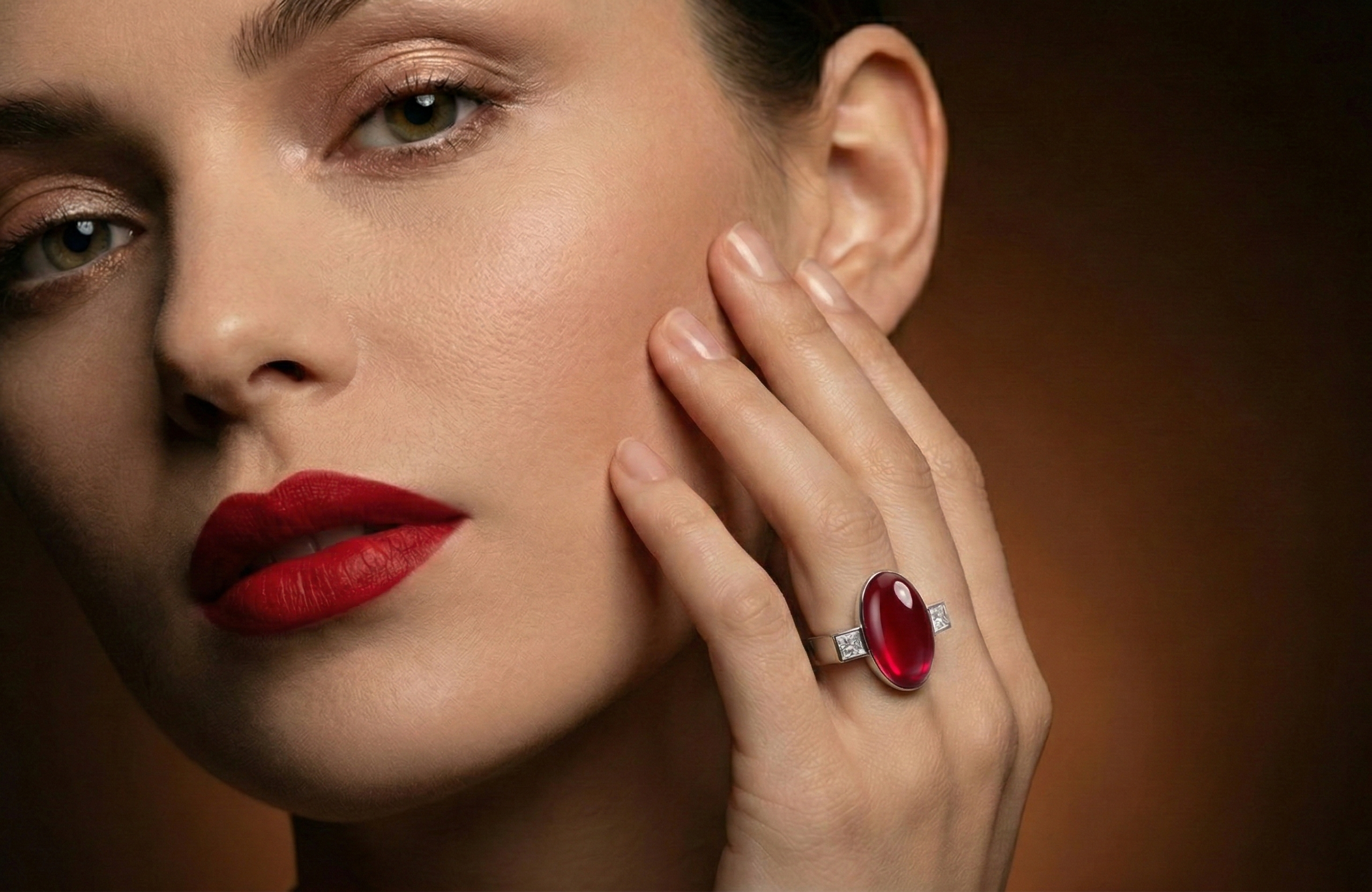 Red Aqeeq + Zircon Ring - Women